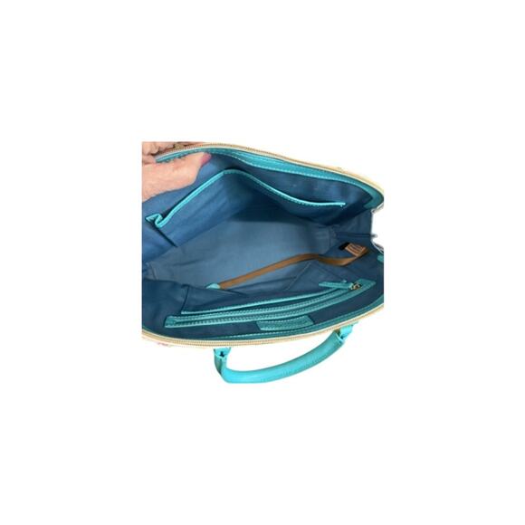 Preloved but great condition Dooney & Burke bag. - Picture 5 of 6